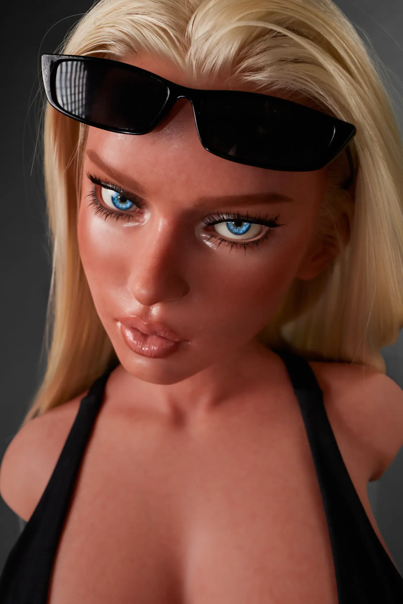 Fiora noir – Buste ULW 883 avec tête product view